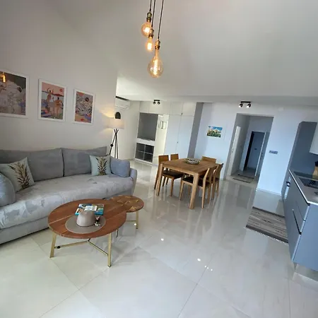 Frisch Renovierte Mit Meerblick By Interhome